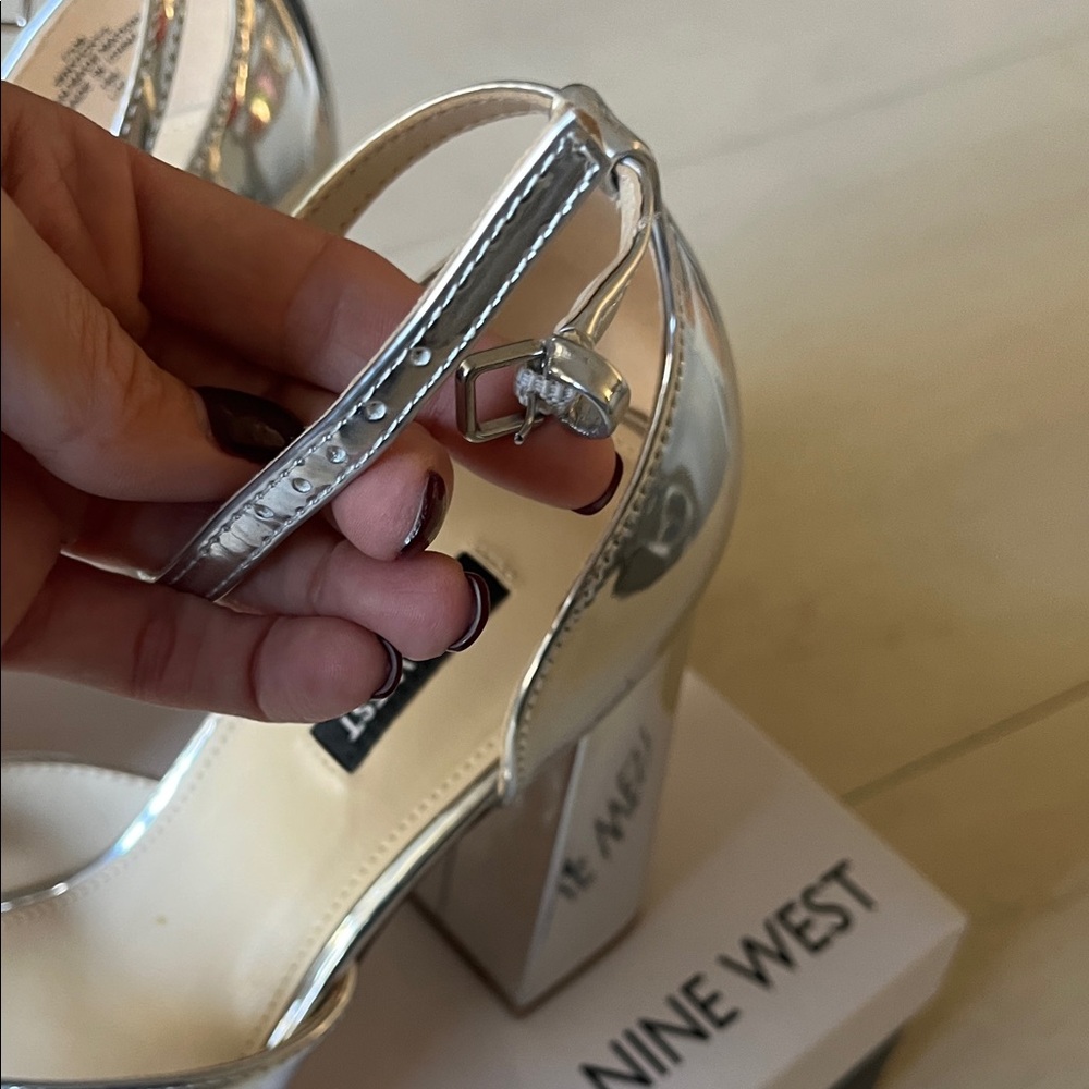 Nine West Vicky3 silver platforms - Picture 8 of 11